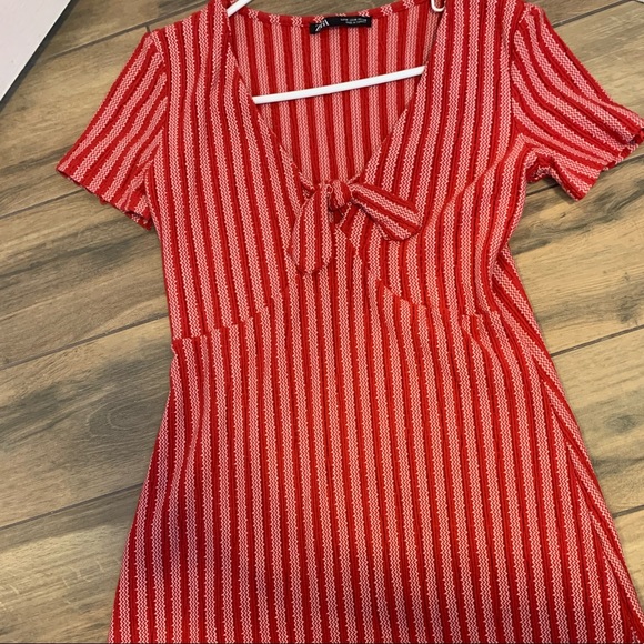 zara striped dress red Zara Womens Red Black Striped Jacquard Button Detail Belted Midi Dress Sz M
